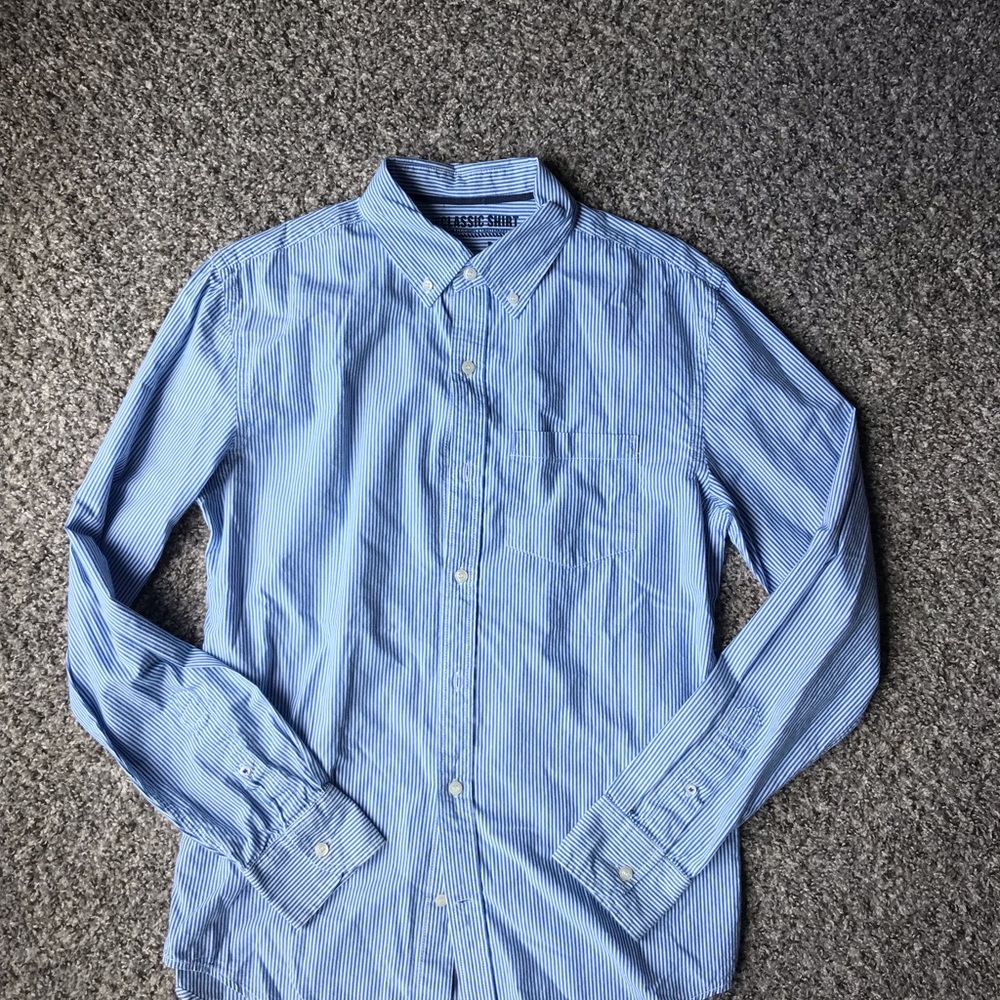Men's Blue and White Striped The Classic Shirt Slim Fit Size Medium